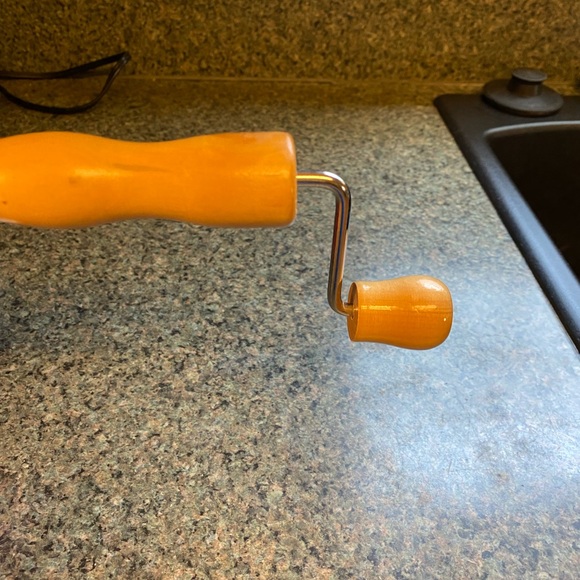 The Genuine Whirley Pop Popcorn Maker- Aluminum Stovetop Popper, Wood Hand Crank - Picture 9 of 13